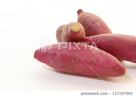 秋天品嚐紅薯 131597905