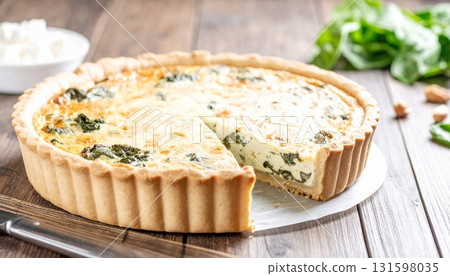 Fragrant tart dough and spinach quiche Fragrant tart dough and spinach quiche 131598035