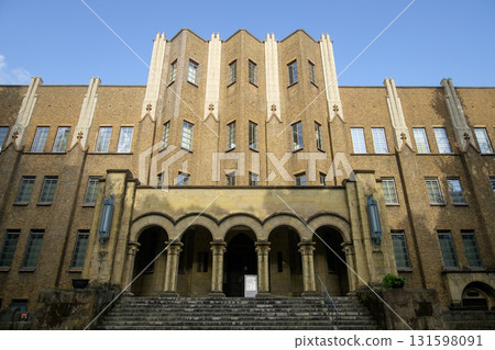 The University of Tokyo General Library, side facade (library administration side) (Hongo, Bunkyo-ku, Tokyo) 131598091