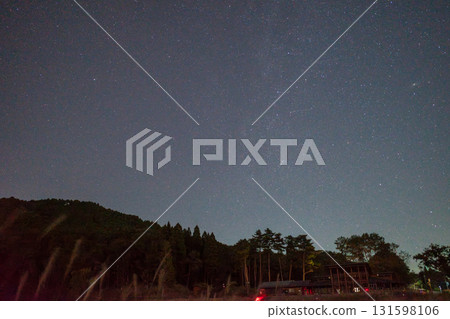 兵庫縣砥峰高原的秋季美麗星空 兵庫縣砥峰高原的秋季美麗星空 131598106