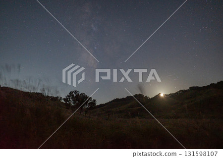 兵庫縣砥峰高原的秋季美麗星空 兵庫縣砥峰高原的秋季美麗星空 131598107
