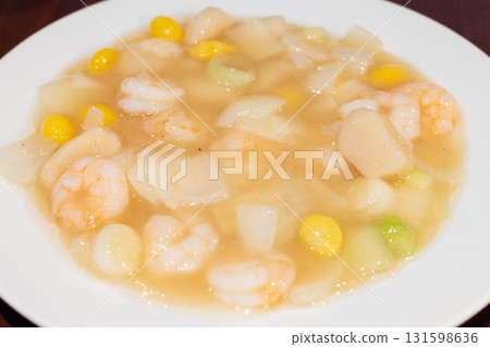 Delicious Chinese stir-fried shrimp with ginkgo nuts and water chestnuts 131598636