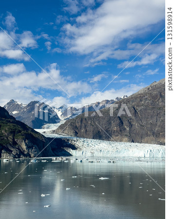 世界遺產冰河灣國家公園瑪格麗冰河全景,拍攝於 2025 年 8 月下旬 世界遺產冰河灣國家公園瑪格麗冰河全景,拍攝於 2025 年 8 月下旬 131598914