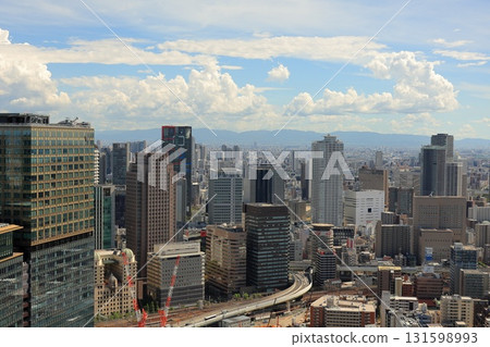 從大阪府大阪市梅田藍天大廈俯瞰大阪市景 從大阪府大阪市梅田藍天大廈俯瞰大阪市景 131598993
