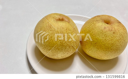 Kaori pear, also known as the "phantom pear" Kaori pear, also known as the "phantom pear" 131599816