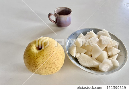 Kaori pear, also known as the "phantom pear" Kaori pear, also known as the "phantom pear" 131599819