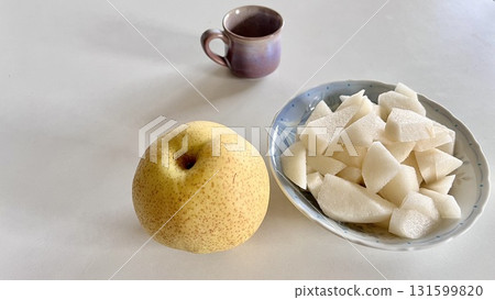 Kaori pear, also known as the "phantom pear" Kaori pear, also known as the "phantom pear" 131599820