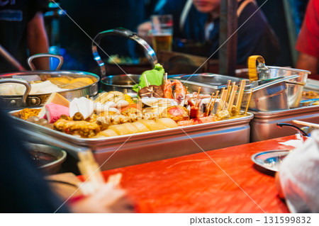 Hakata at Night: Nakasu Street Food 131599832