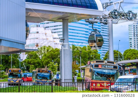 日本橫濱的城市景觀,全速航行的日本丸號和橫濱空艙內的櫻木町站(10 月 5 日) 日本橫濱的城市景觀,全速航行的日本丸號和橫濱空艙內的櫻木町站(10 月 5 日) 131600028