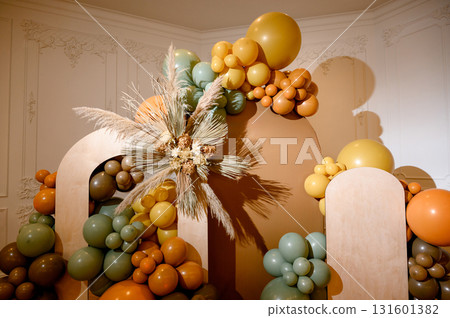 Modern brown and green balloon party decor Modern brown and green balloon party decor 131601382