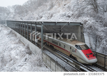 East i Midwinter 131603375