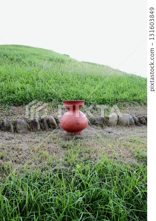 古墓和陶器 131603849