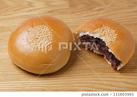 穀物麵包 131603993