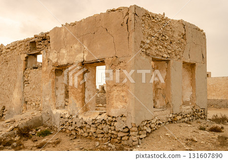 Ruins of an ancient fishing village 131607890