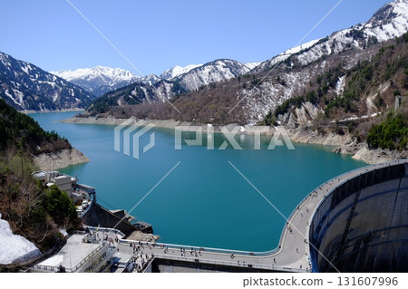 春天的黑部峽谷 131607996