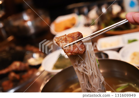 Korean cold noodles in chilled broth 131609949