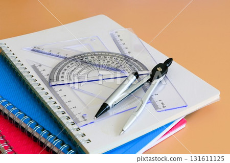 教育圖像書寫用具和尺 3:2 教育圖像書寫用具和尺 3:2 131611125