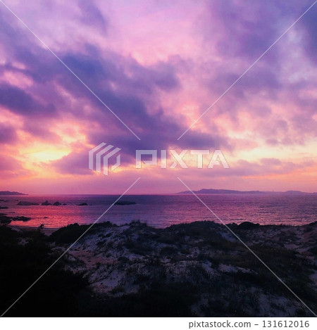 Dramatic Sunset over Rocky Coast Dramatic Sunset over Rocky Coast 131612016