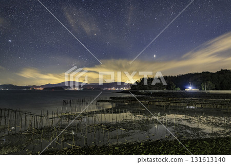 Winter starry scenery in Setouchi, the setting Orion constellation 131613140
