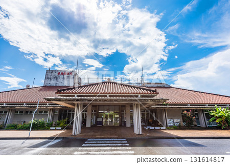 Tarama Island airport and blue sky 131614817