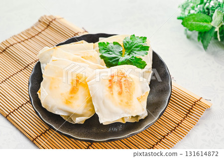 Grilled fish cake with cheese 131614872