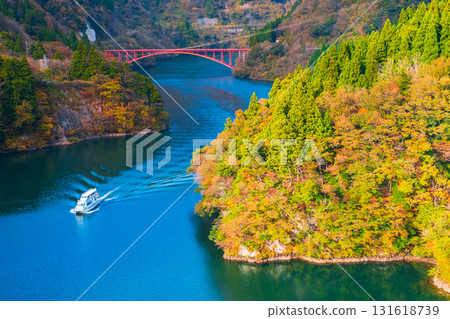 Shogawa Gorge (Autumn) Shogawa Gorge (Autumn) 131618739