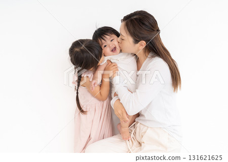 Mom, baby and girl 131621625