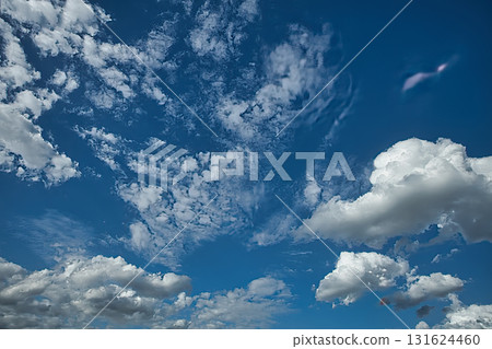 夏天的藍天白雲 131624460