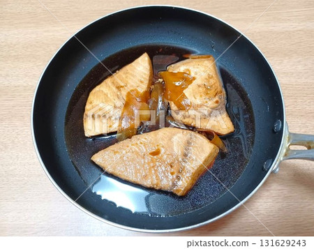 煎鍋燉劍魚片 煎鍋燉劍魚片 131629243