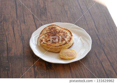 Pancakes on a white plate Pancakes on a white plate 131629962
