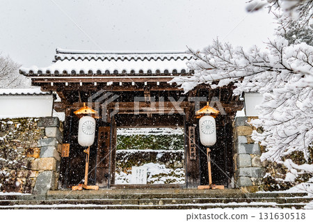 京都大原三千院禦殿門降雪 京都大原三千院禦殿門降雪 131630518