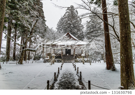 京都大原十碧園三千院白雪皚皚 131630798