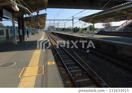 A quiet afternoon on the Kagohara Station platform (Saitama) 131633015