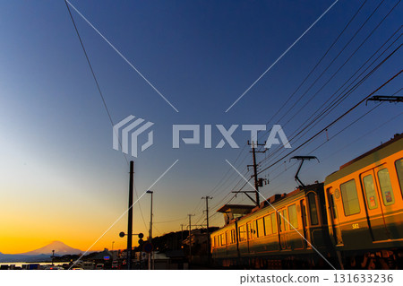 Enoden at dusk Enoden at dusk 131633236