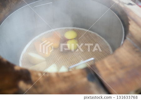 Experience Jigokumushi cuisine in a hot spring resort Experience Jigokumushi cuisine in a hot spring resort 131633768