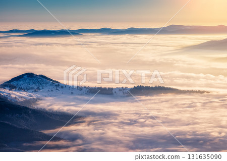 the mountains range 131635090