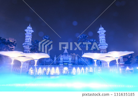 Masjid Jamek shines in fantastic lighting 131635185