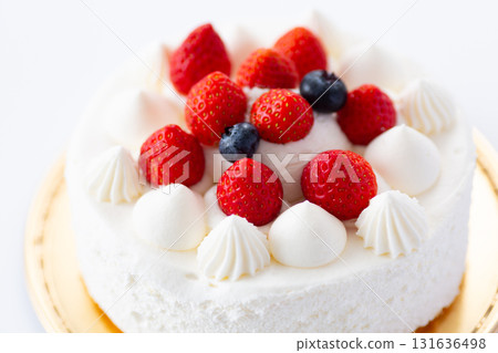 Whole shortcake 131636498