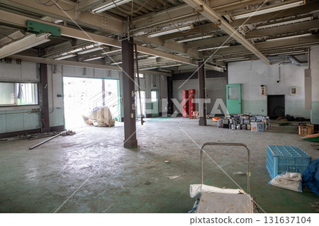 拆除後的工廠內部 131637104