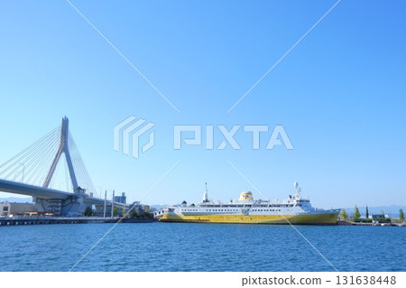 青森灣大橋和青函渡輪(青森縣青森市) 青森灣大橋和青函渡輪(青森縣青森市) 131638448