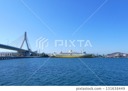 青森灣大橋和青函渡輪（青森縣青森市） 131638449