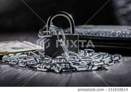A pad, money, wallet A pad, money, wallet 131638614