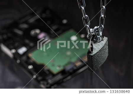 Hard disk and pad Hard disk and pad 131638640