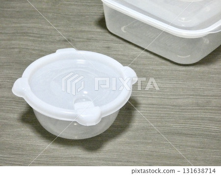 Translucent storage container Translucent storage container 131638714
