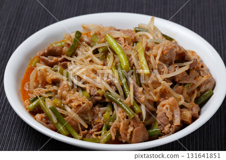 Stir-fried meat vegetables Stir-fried meat vegetables 131641851