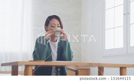 XX 之間的休息影像 131644115