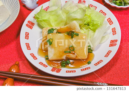 Grilled Daikon Radish Mochi with Thick Sauce 131647813