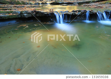 在Yoro谷的風景在秋天 131659108