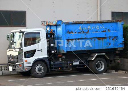 Image of industrial waste collection and transportation vehicle 131659464