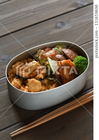 雞肉飯便當 雞肉飯便當 131659696